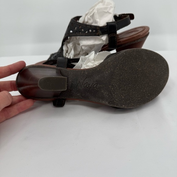 Naya Alpine Black Leather Buckle Slip On Block Heel Sandals Shoes Women's 8.5 M - Picture 7 of 12